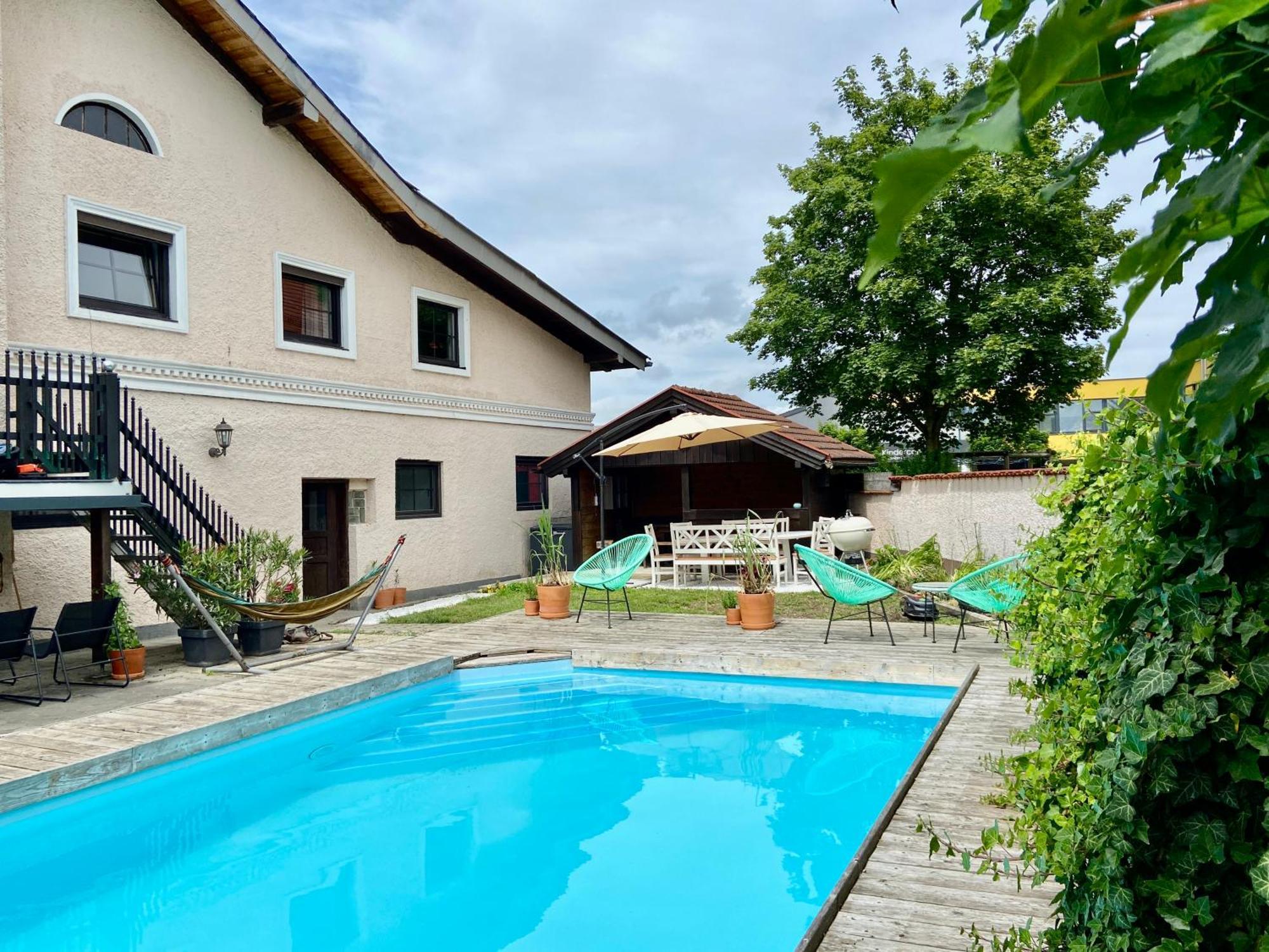 גמונדן Baeckerhaus - Wohnung Mit Pool Und Garten מראה חיצוני תמונה